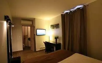 Le Figuier * إيفري سور سين