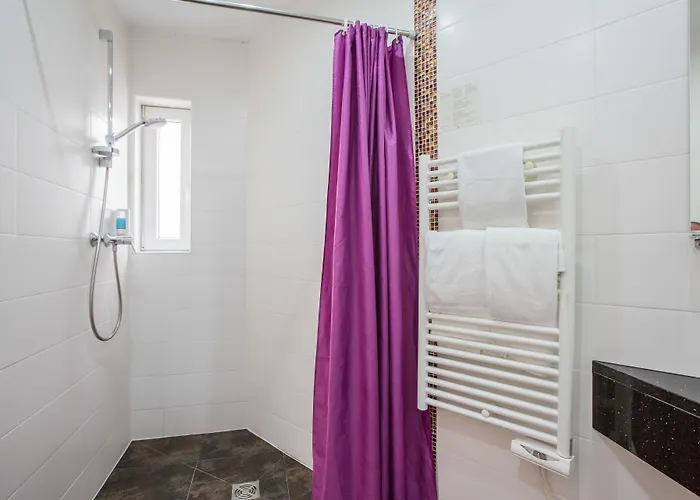 Le Figuier Hotel